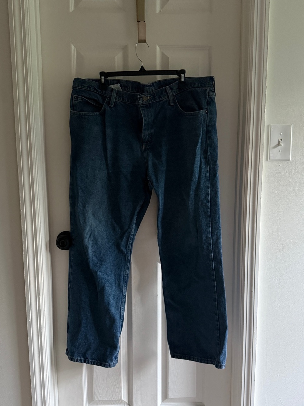 Magellan Outdoors Men's Dark Blue Relaxed Jeans